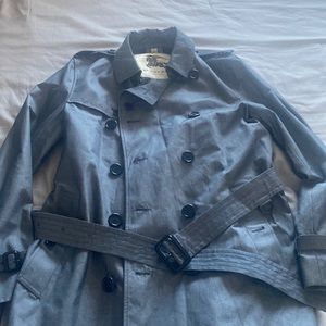 Burberry men’s trench coat. Like new only used once. Great condition
